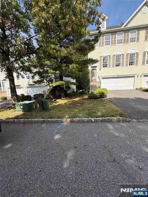 Other - 123 Bobolink Ct, Wayne, NJ 07470 photo 2 of 3