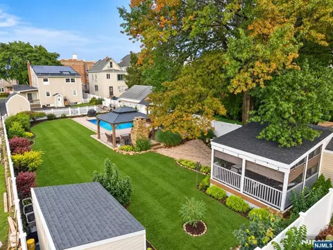 62 Liberty St, Lodi, NJ 07644