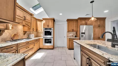 Kitchen - 26 Devonshire Rd, Cresskill, NJ 07626 photo 1 of 4