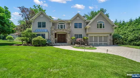 Exterior - 26 Devonshire Rd, Cresskill, NJ 07626 photo 2 of 4