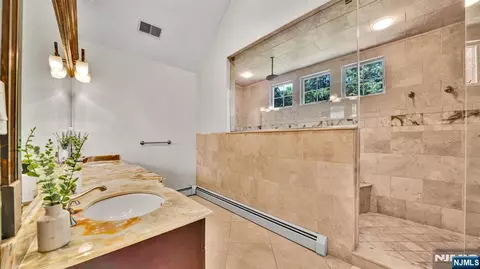 Bath - 26 Devonshire Rd, Cresskill, NJ 07626 photo 1 of 3