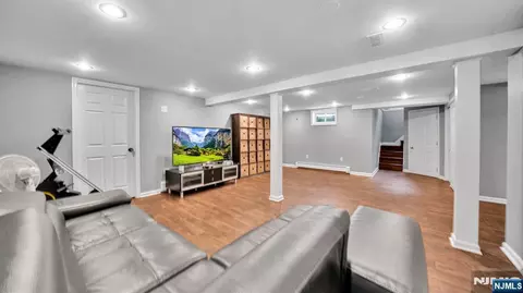 Entry Way - 26 Devonshire Rd, Cresskill, NJ 07626 photo 8 of 8