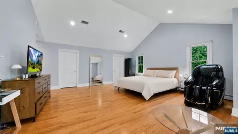 Bedroom - 26 Devonshire Rd, Cresskill, NJ 07626 photo 1 of 4