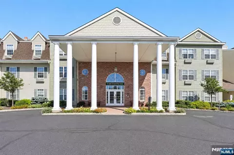 9225 Richmond Rd #225, West Milford, NJ 07480
