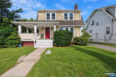 61 Buena Vista Ave, Hawthorne, NJ 07506