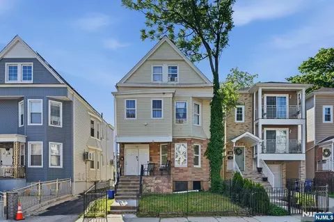 148 N 15th St, East Orange, NJ 07017