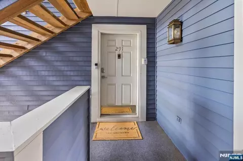 291 Coventry Ct, Ramsey, NJ 07446