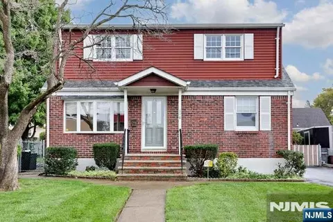 118 Gilbert Ave, Elmwood Park, NJ 07407