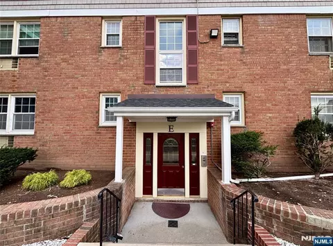 605 Grove St #E10, Clifton, NJ 07013