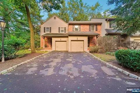 11 Allison Ct, Allendale, NJ 07401