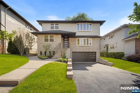 54 Columbia Ave, Palisades Park, NJ 07650