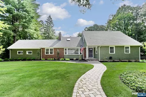 21 Benson Ave, Westwood, NJ 07675