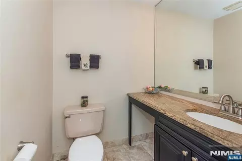 Bath - 8 Birdseye Cir, Wayne, NJ 07470 photo 4 of 4