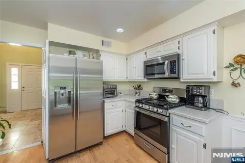 Kitchen - 8 Birdseye Cir, Wayne, NJ 07470 photo 1 of 3