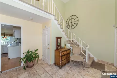 Entry Way - 8 Birdseye Cir, Wayne, NJ 07470 photo 1 of 2