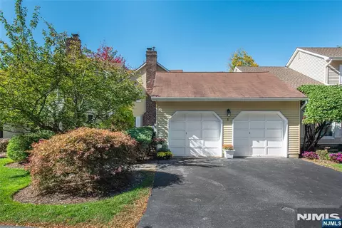 Exterior - 8 Birdseye Cir, Wayne, NJ 07470 photo 4 of 6