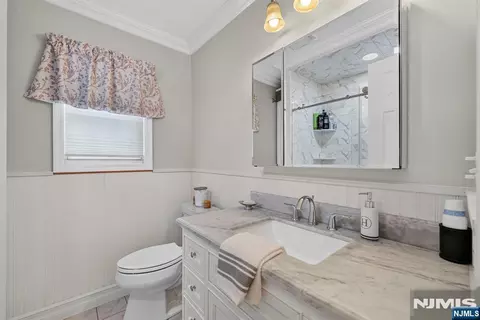 Bath - 410 Chestnut St, Paramus, NJ 07652 photo 3 of 4