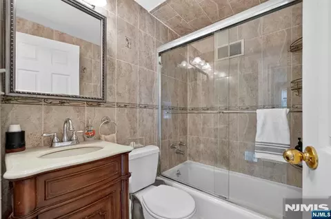 Bath - 410 Chestnut St, Paramus, NJ 07652 photo 1 of 4