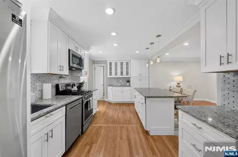 Kitchen - 410 Chestnut St, Paramus, NJ 07652 photo 2 of 3