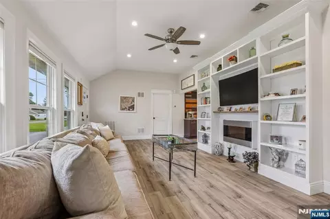 Other - 4 Stuart Ln, Wayne, NJ 07470 photo 1 of 7