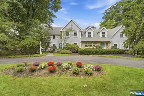 580 Brookside Ave, Allendale, NJ 07401