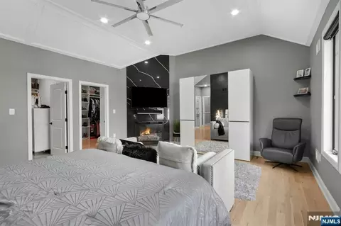 Bedroom - 207 Wilsey Ct, Paramus, NJ 07652 photo 2 of 4