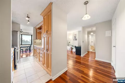 Entry Way - 277 Prospect Ave #6B, Hackensack, NJ 07601 photo 2 of 2