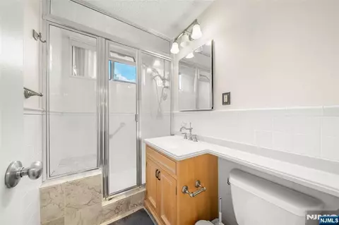 Bath - 277 Prospect Ave #6B, Hackensack, NJ 07601 photo 1 of 1
