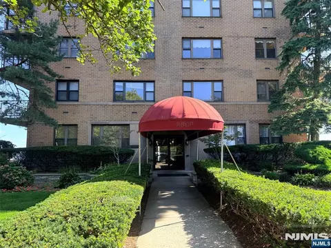 8800 Boulevard #7L, North Bergen, NJ 07047