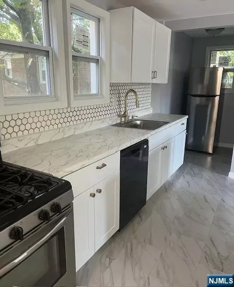 210-212 Temple St, Paterson, NJ 07522
