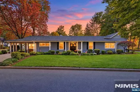 1 James St, Westwood, NJ 07675