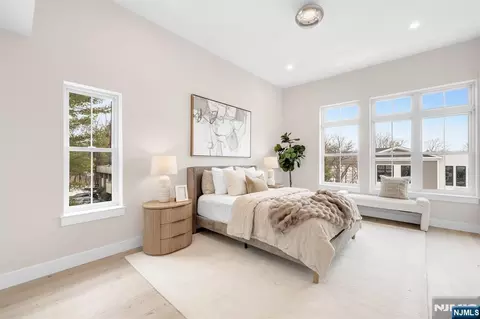 188 Broadway #4, Woodcliff Lake, NJ 07677