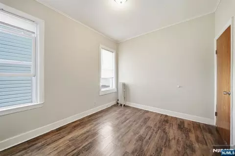 Bedroom - 288 Devon St, Kearny, NJ 07032 photo 5 of 11