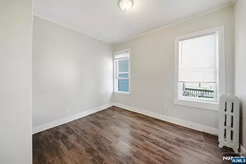 Bedroom - 288 Devon St, Kearny, NJ 07032 photo 4 of 11