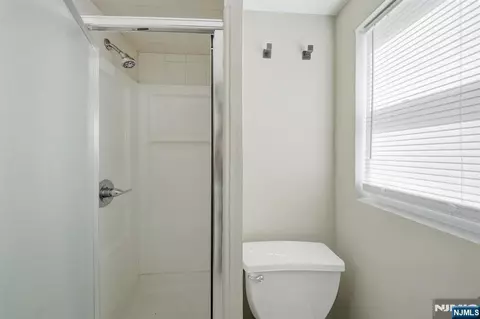 Bath - 288 Devon St, Kearny, NJ 07032 photo 3 of 3