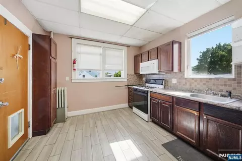 Entry Way - 288 Devon St, Kearny, NJ 07032 photo 1 of 9