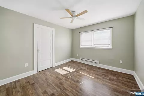 Bedroom - 288 Devon St, Kearny, NJ 07032 photo 8 of 11