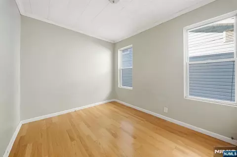 Bedroom - 288 Devon St, Kearny, NJ 07032 photo 6 of 11