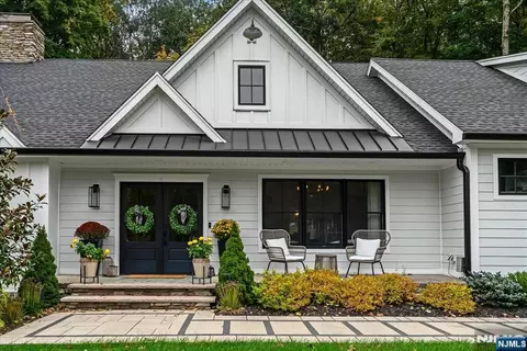 456 Laurel Lane Ter, Kinnelon, NJ 07405