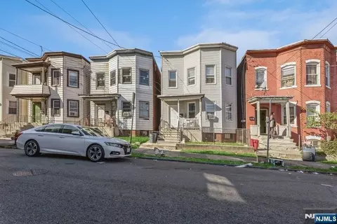 81 George St, Paterson, NJ 07503