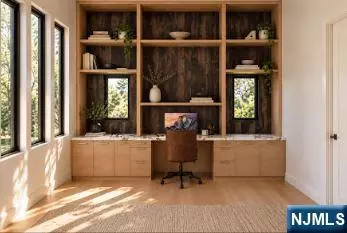 Entry Way - 29 John St, Demarest, NJ 07627 photo 2 of 4
