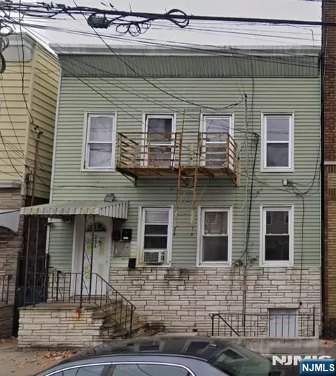 284 Adams St, Newark, NJ 07105