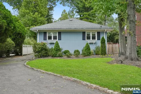 15 Lessing Rd, West Orange, NJ 07052