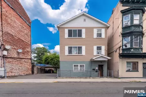 363-365 Summer St, Paterson, NJ 07501