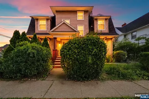 44 Vanderbeck Pl, Hackensack, NJ 07601