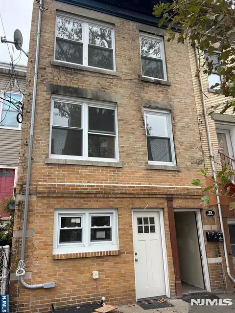 35 Wright, Jersey City, NJ 07306