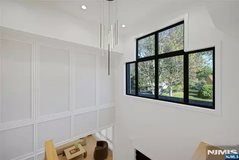 Entry Way - 260 Virginia Ct, Paramus, NJ 07652 photo 5 of 9