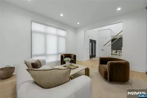 Living - 260 Virginia Ct, Paramus, NJ 07652 photo 3 of 3