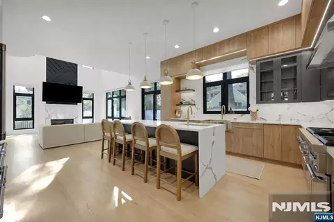 Other - 260 Virginia Ct, Paramus, NJ 07652 photo 2 of 14