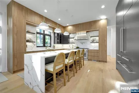 Kitchen - 260 Virginia Ct, Paramus, NJ 07652 photo 1 of 2